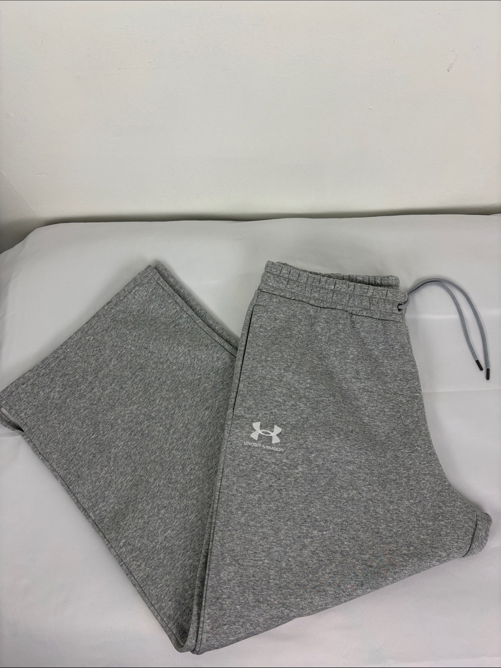 Under Armour Women’s XL Drawstring Tie Pockets Wide Leg Sweatpants